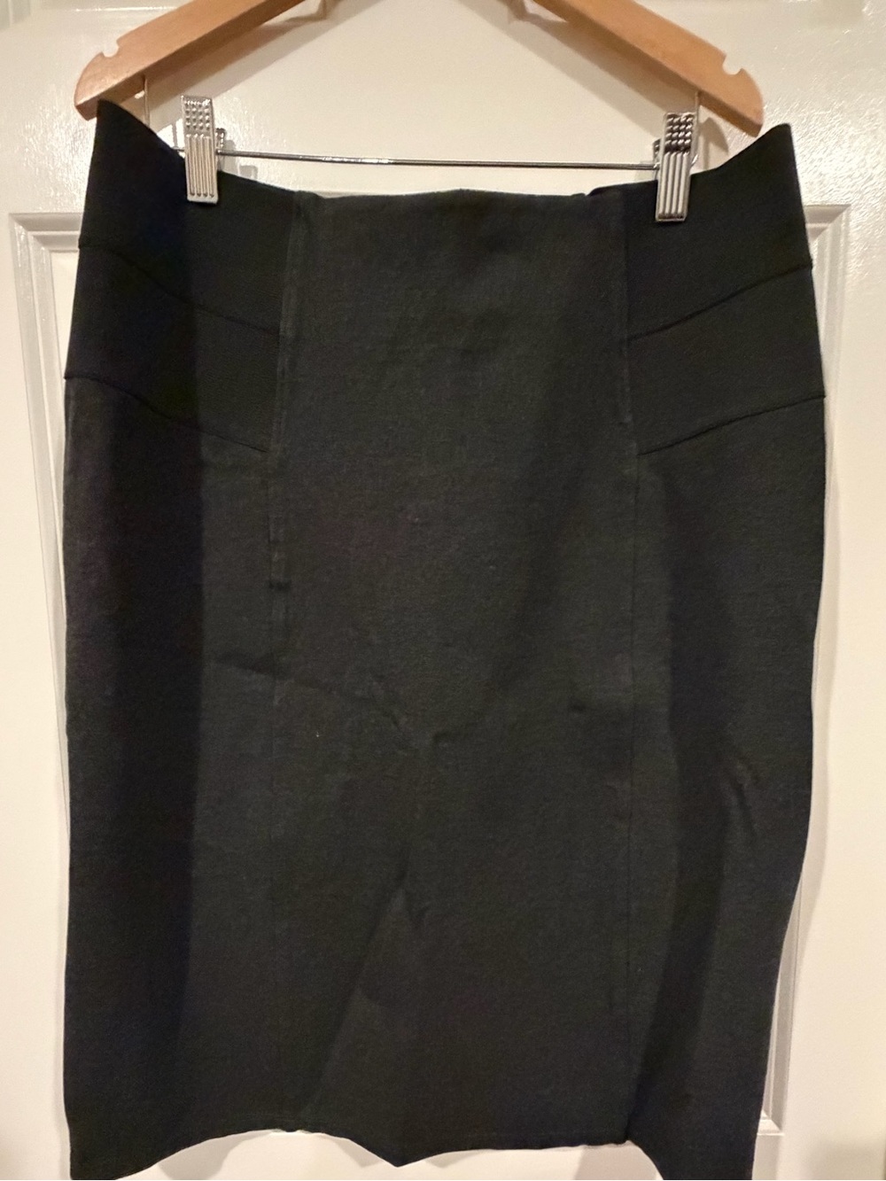 Calvin Klein Sleek Black ponte stretch Pencil Skirt 12